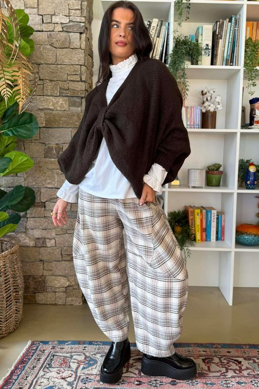 Big Softie Batwing Or Butterfly Knit Chocolate /17=